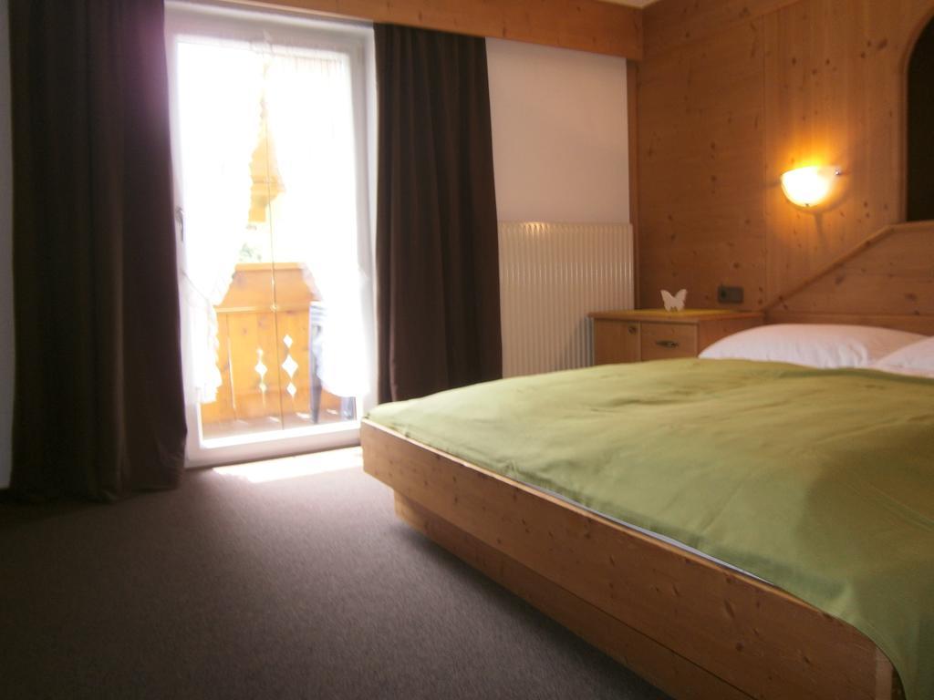 Haus Wiesenheim Fw Oetztal แลงเงนเฟลด์ ภายนอก รูปภาพ